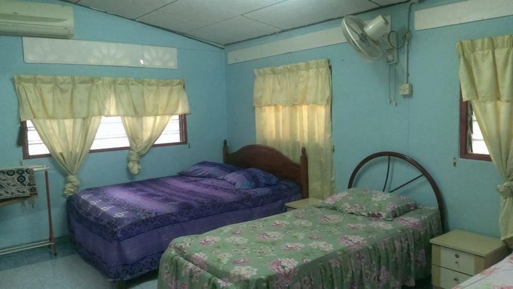 Homestay Bukit Gantang Hotel Taiping Bagian luar foto